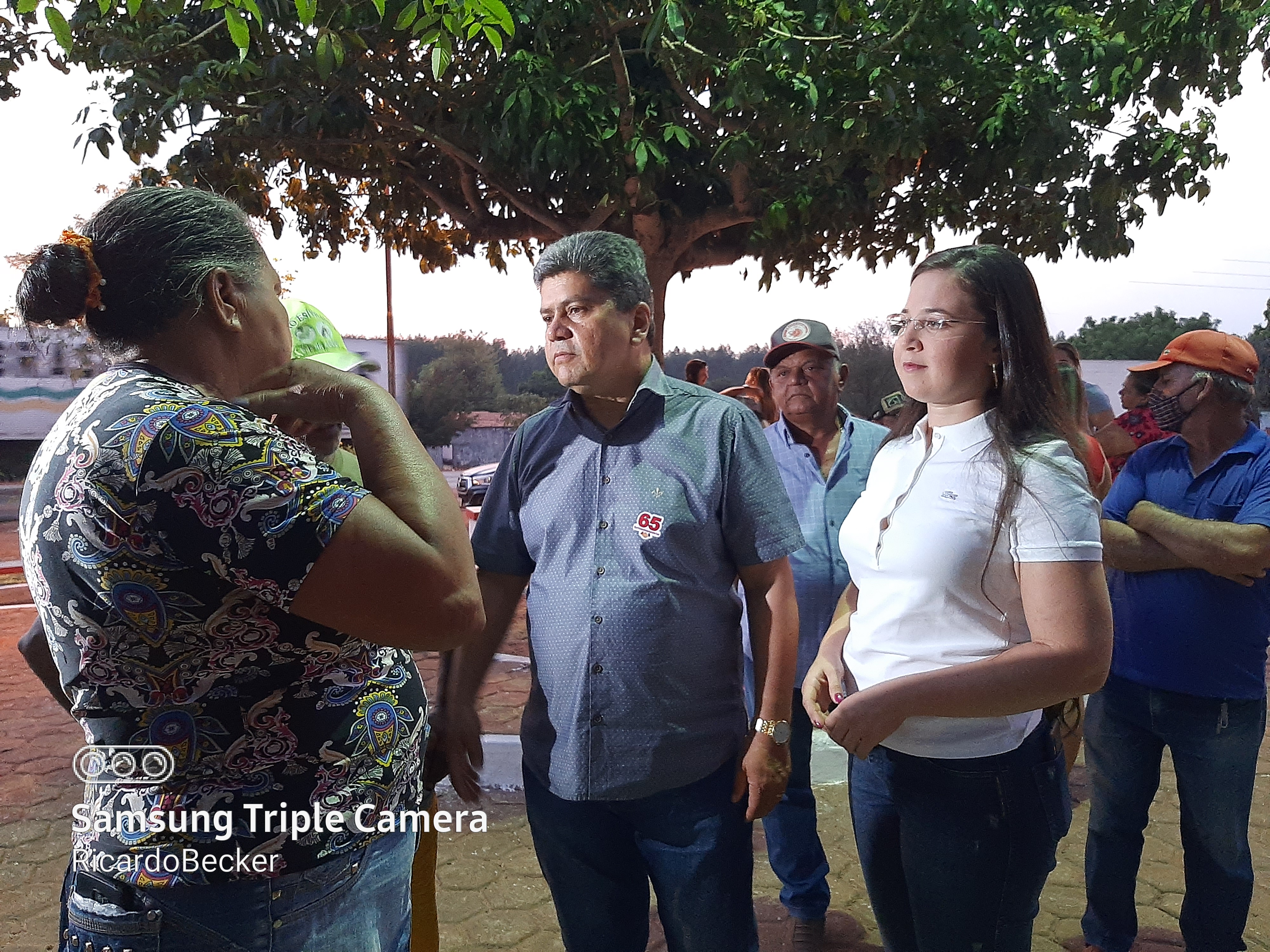 Adão Carneiro e Ana Quitéria na Inauguração do comitê no Trecho Seco