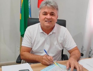 PREFEITURA DE BOM JESUS DAS SELVAS RETOMA ENTREGA DE TÍTULOS DEFINITIVOS DE PROPRIEDADE DO BAIRRO NOVA BOM JESUS