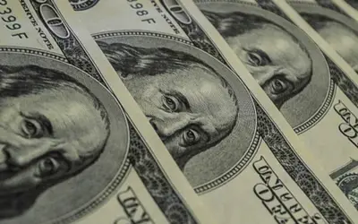 Dólar cai para R$ 5,41 e continua no menor valor em dois meses