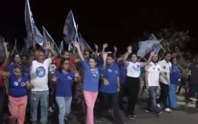 SANDRA COELHO REALIZA GRANDE CAMINHADA E COMÍCIO HISTÓRICO EM CIDELÂNDIA